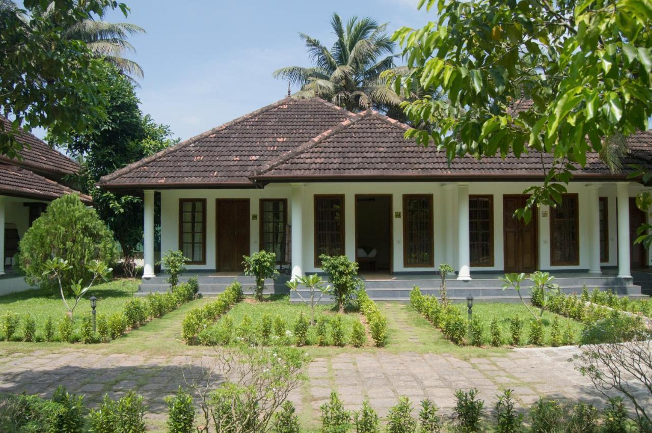 فندق Triveny River Palace Alappuzha المظهر الخارجي الصورة